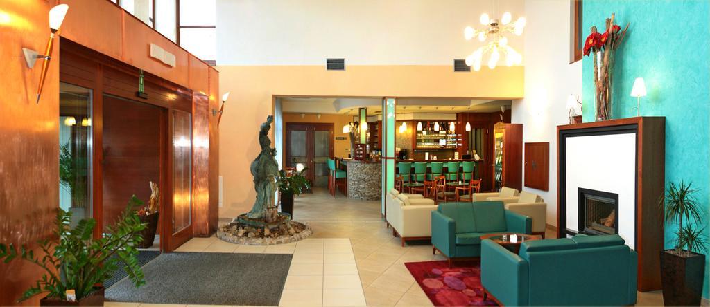 Wellness Hotel Happy Star Hnanice  Exterior photo