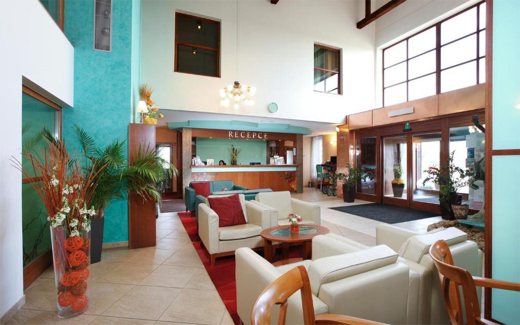 Wellness Hotel Happy Star Hnanice  Exterior photo