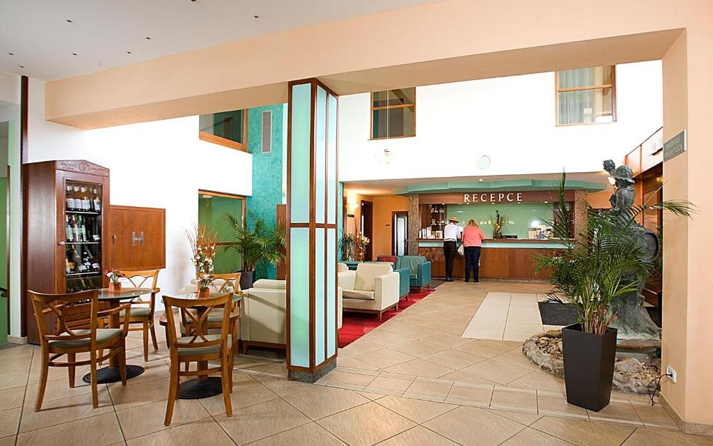 Wellness Hotel Happy Star Hnanice  Exterior photo